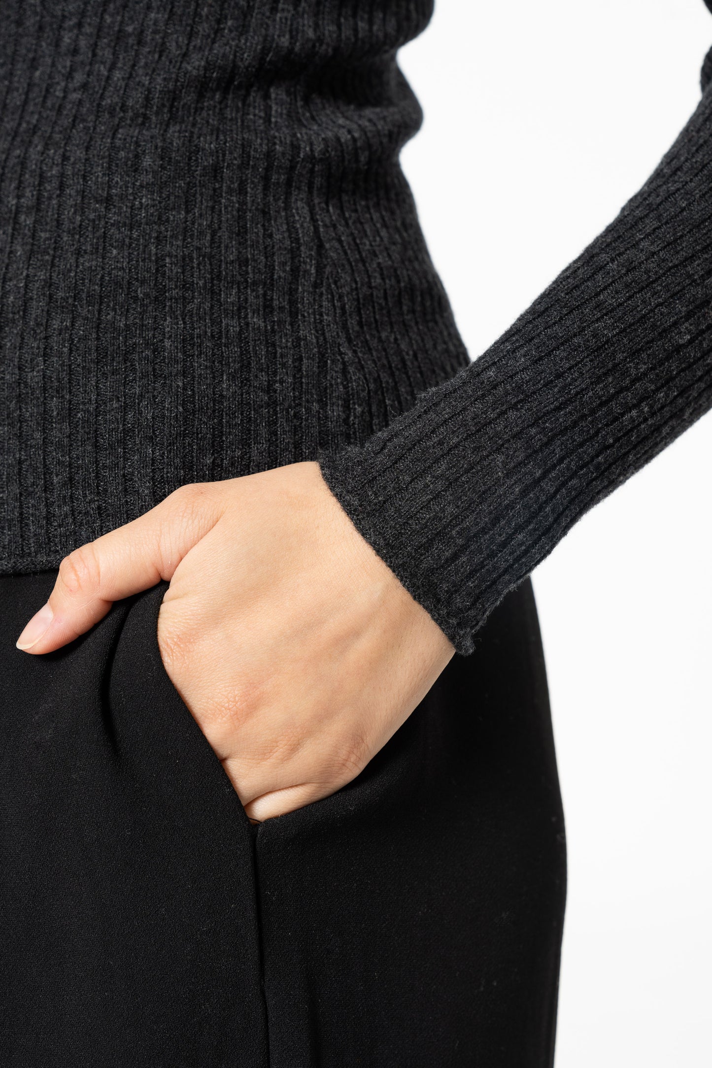 MERINO Fitted Rib Sweater - Onyx Grey