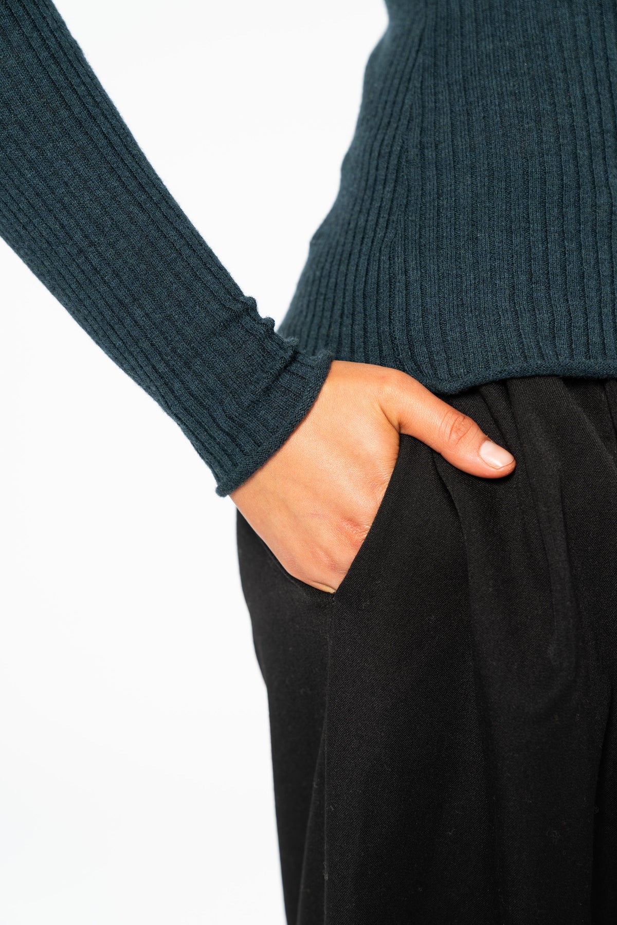 MERINO Fitted Rib Sweater - Peacock Green