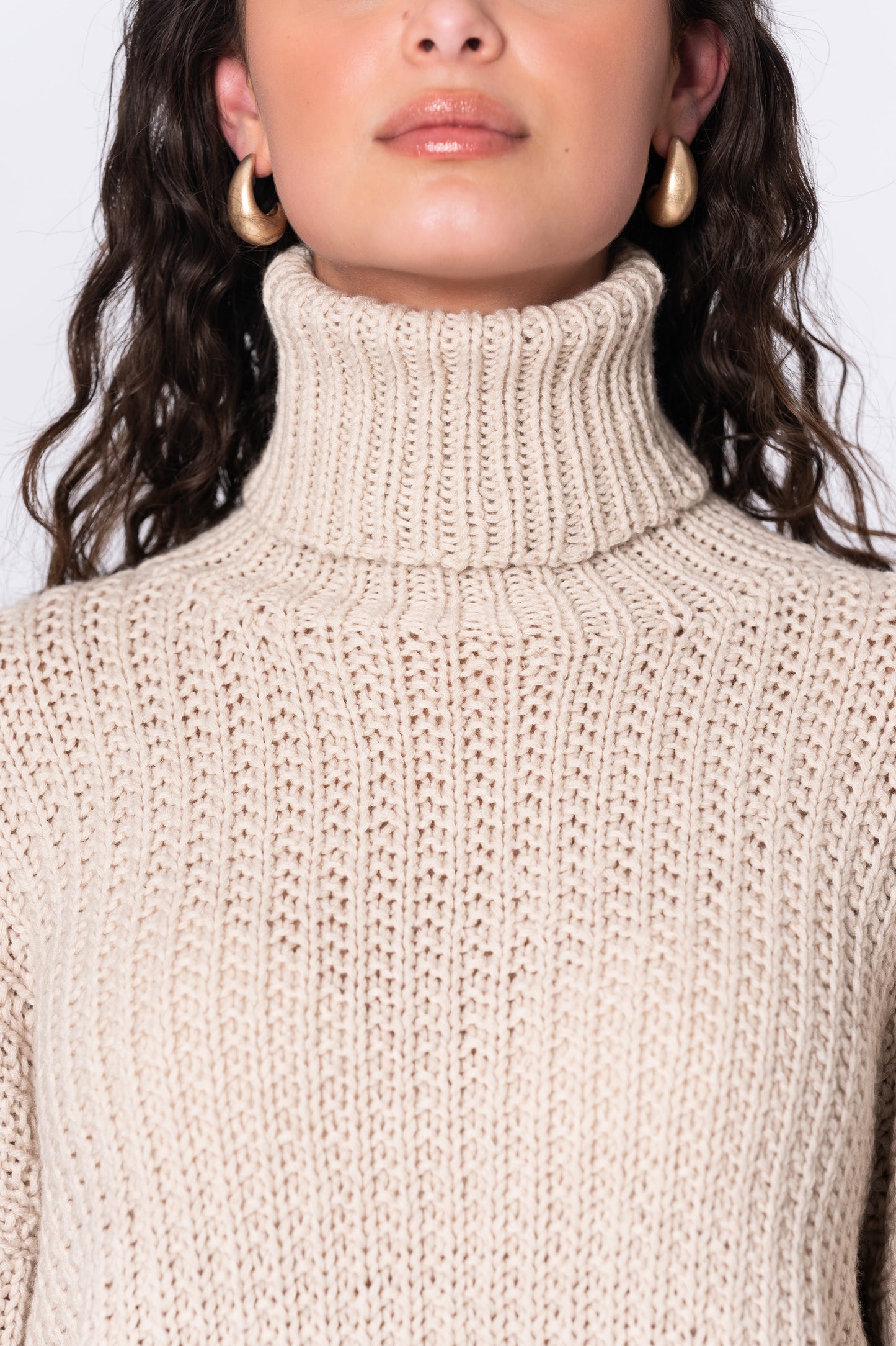 MERINO Handknit Rib Turtleneck - Almond White