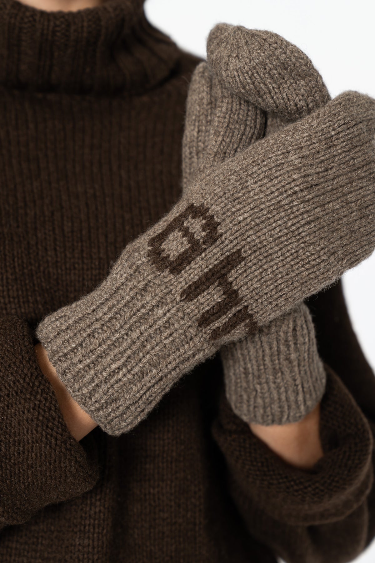 YAK Handknit Mittens - Oat Brown