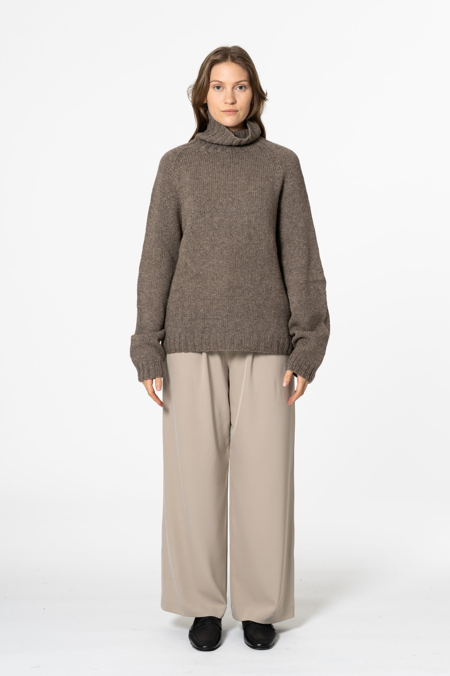 YAK Handknit Turtleneck - Oat Brown
