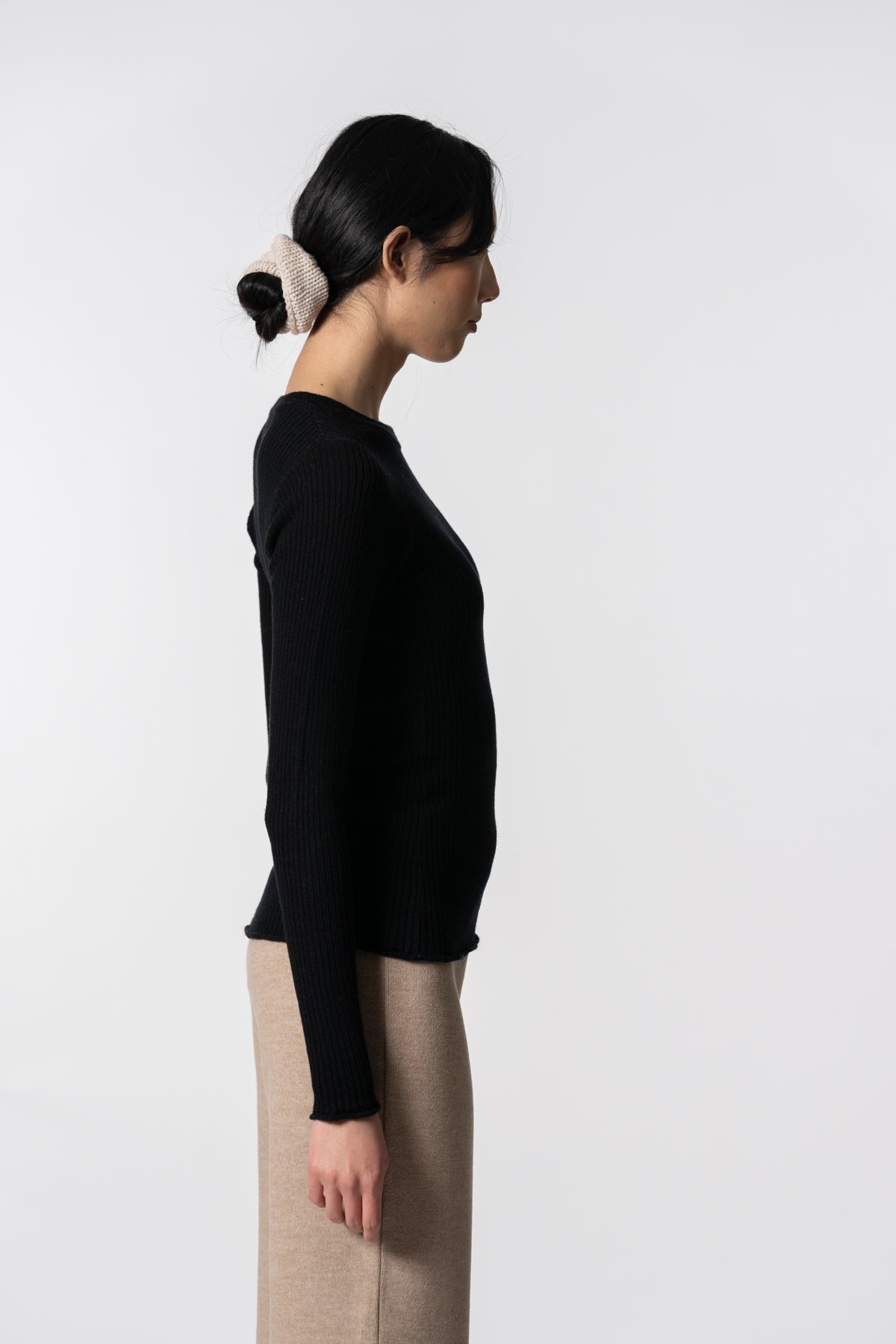 MERINO Fitted Rib Sweater - Black