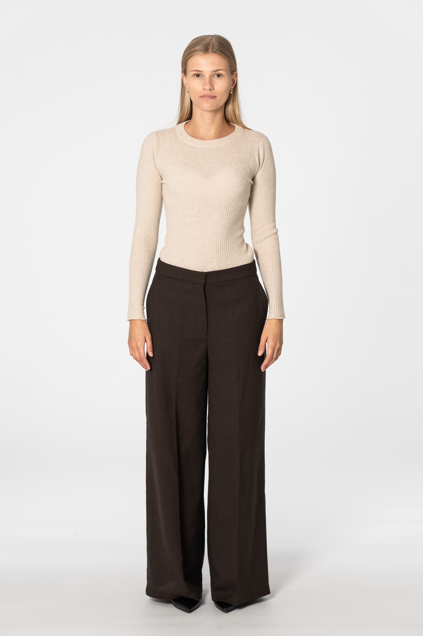 MERINO Fitted Rib Sweater - Almond White