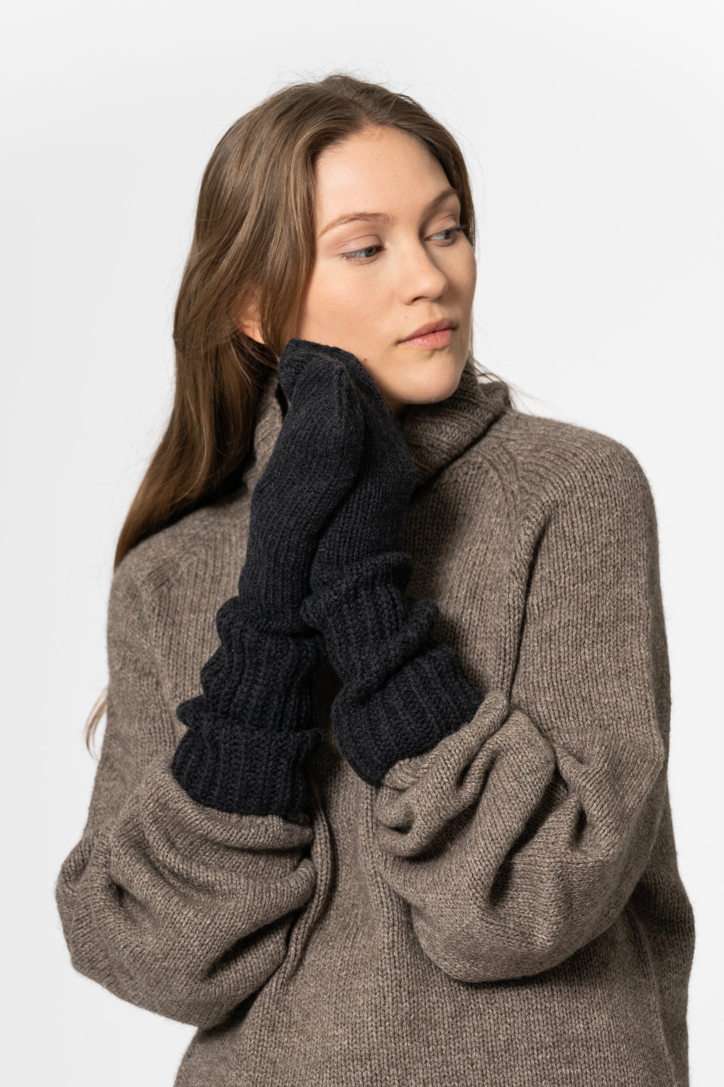 MERINO Handknit Long Mittens - Onyx Grey