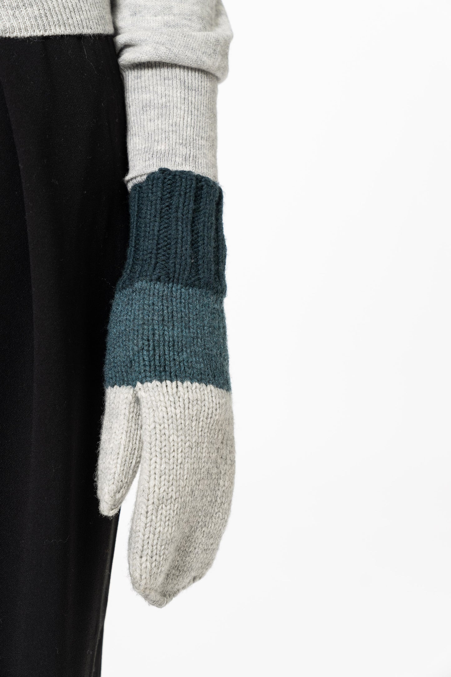 MERINO Handknit Mittens - Peacock Blocked