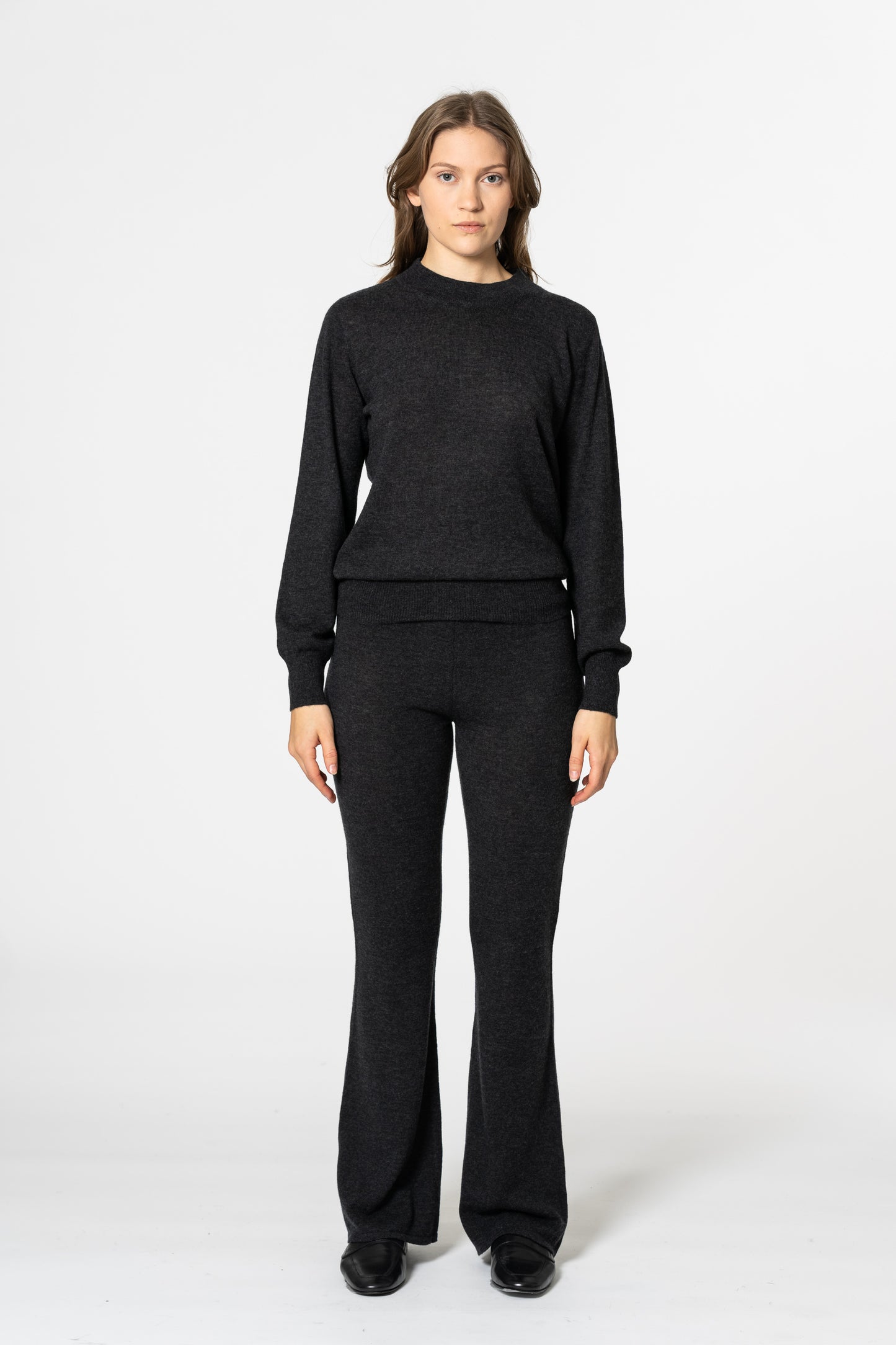 MERINO O-Neck Sweater - Onyx Grey