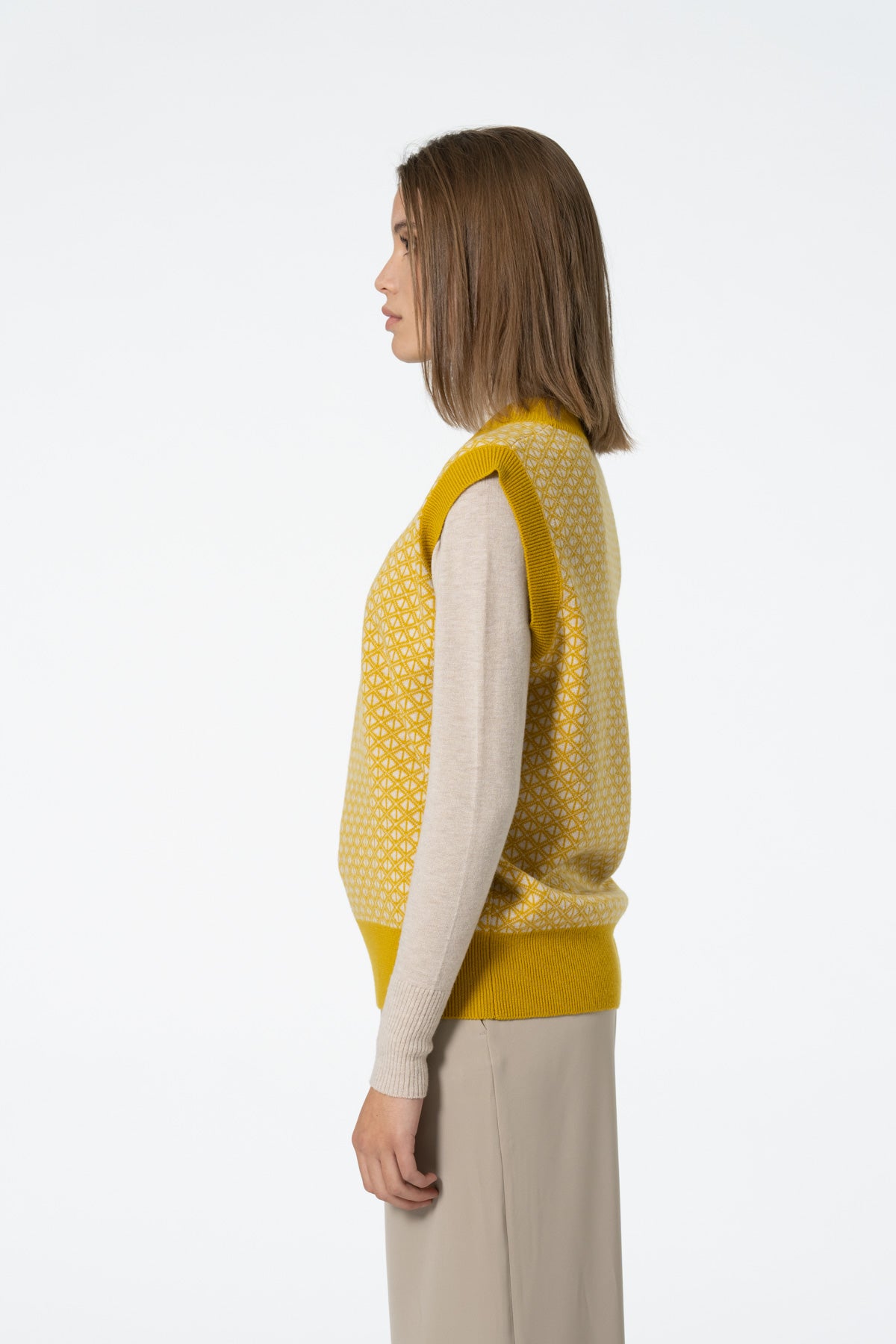 MERINO Dhaka Vest - Cyber Yellow