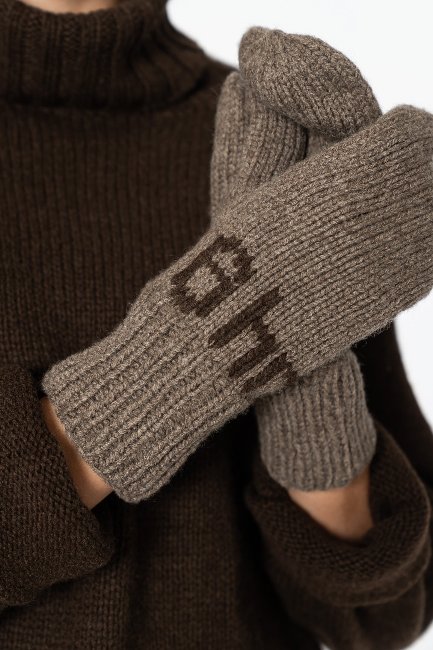 YAK Handknit Mittens - Oat Brown