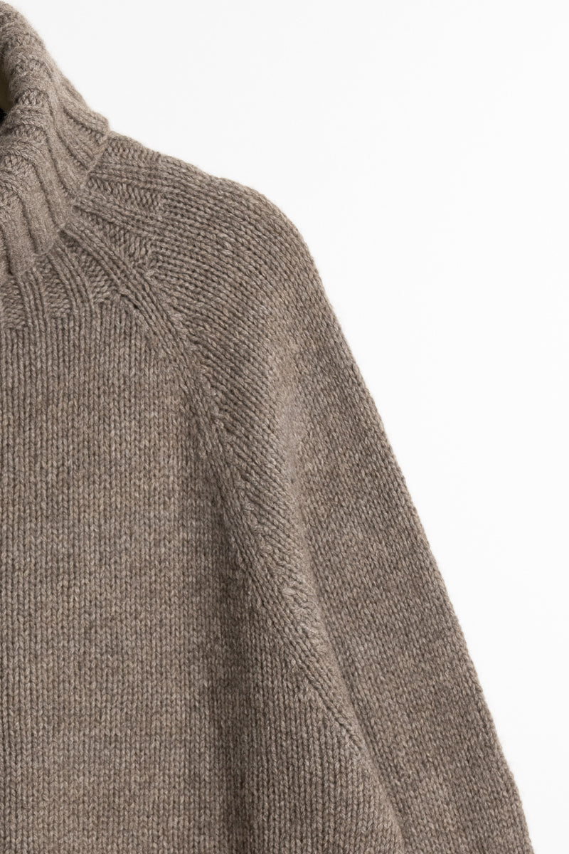 YAK Handknit Turtleneck - Oat Brown