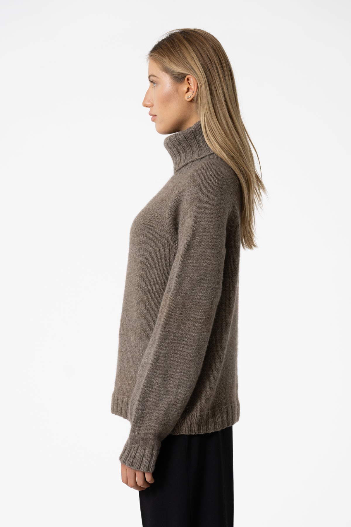 YAK Handknit Turtleneck - Oat Brown