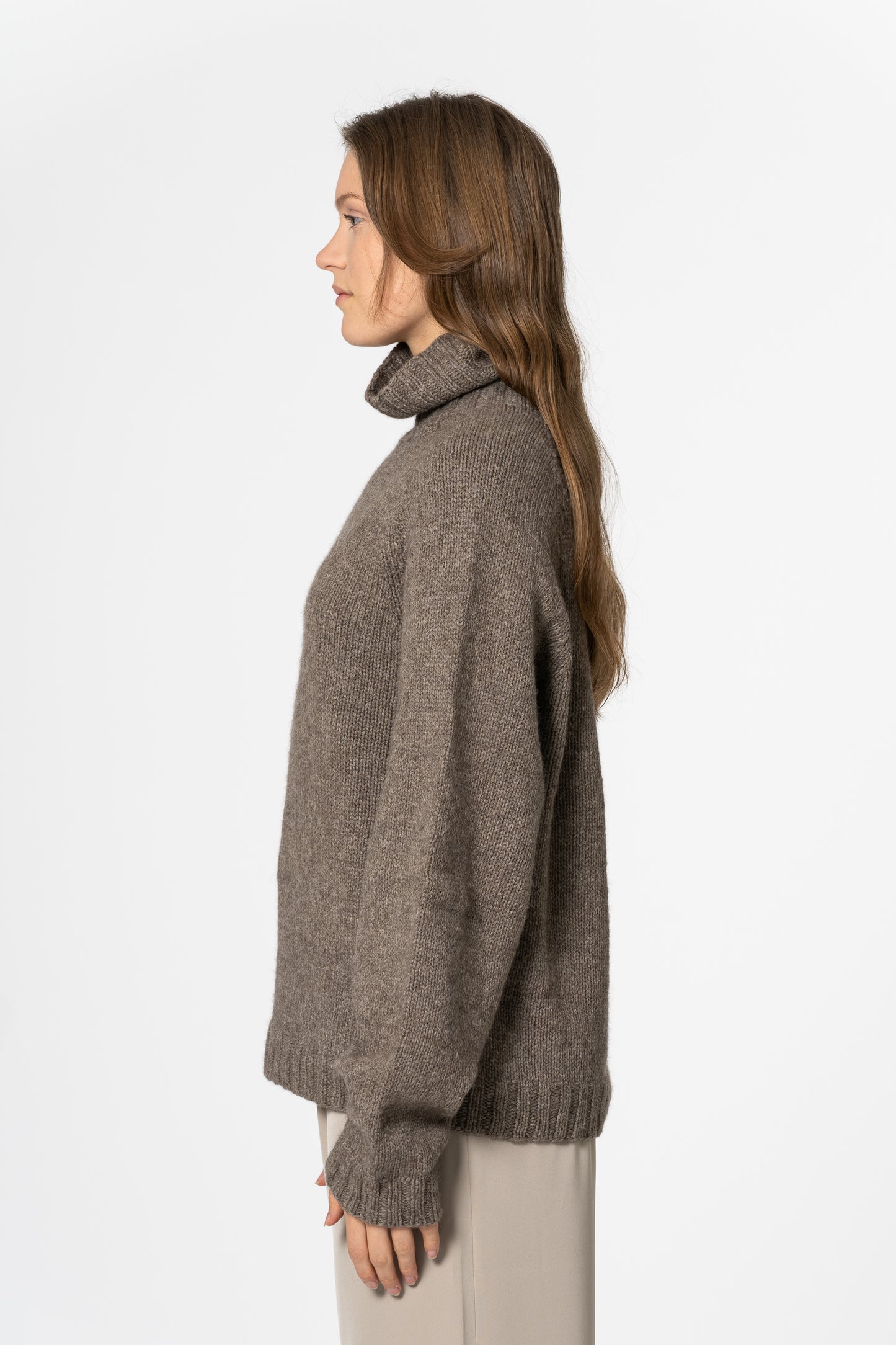 YAK Handknit Turtleneck - Oat Brown