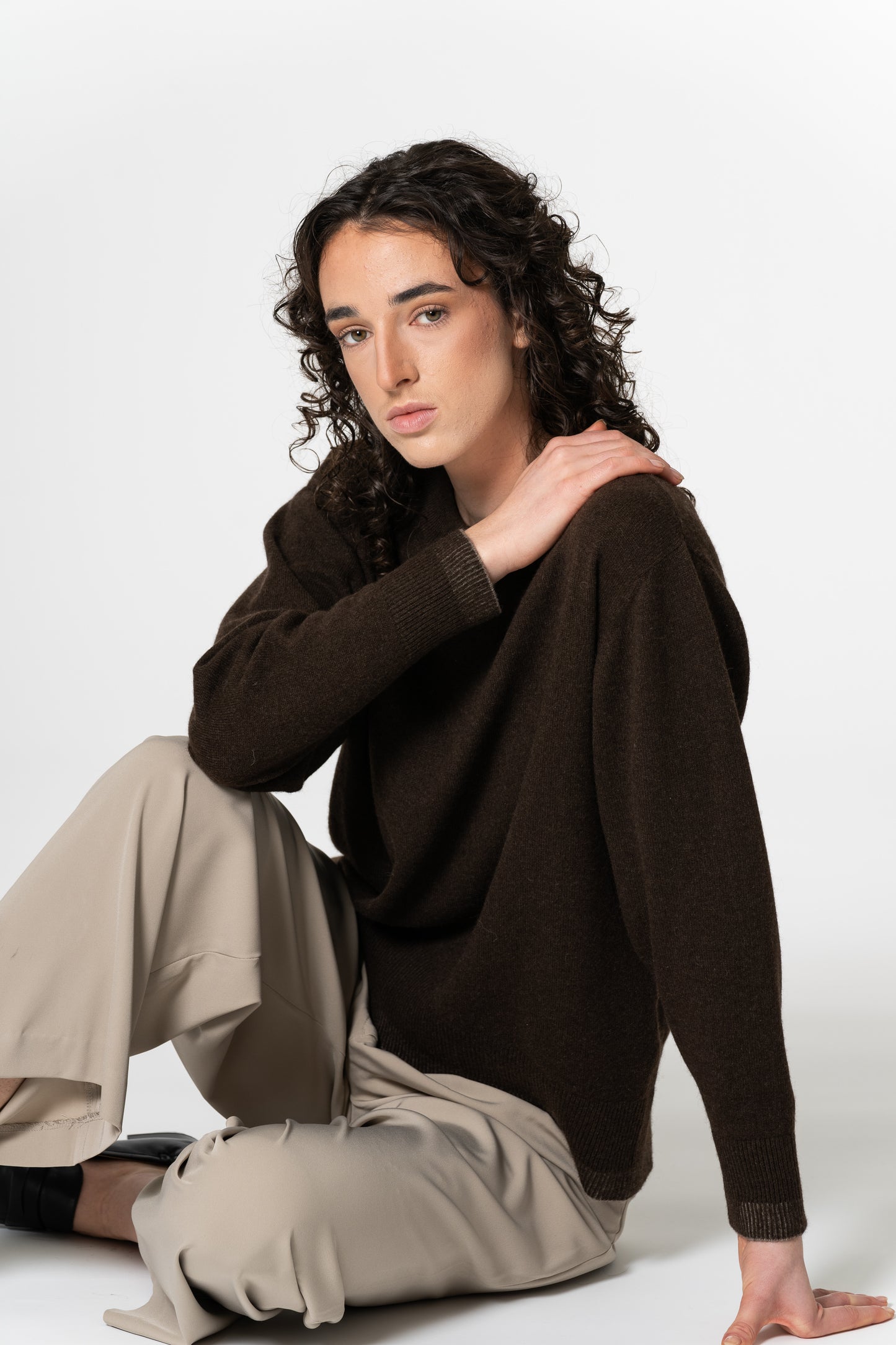 YAK Roundneck Sweater - Dark Brown